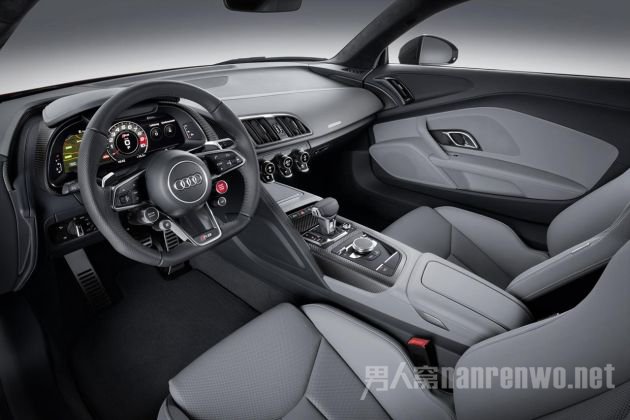 全新R8 V10 Plus内饰