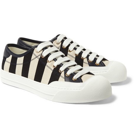 GucciЬ