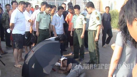 醉酒男掌掴交警 醉酒男掌掴交警