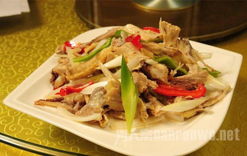 鼦