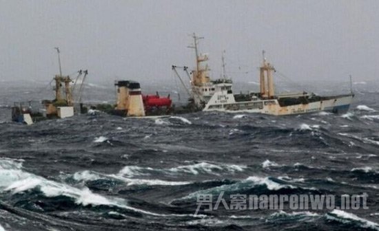 俄罗斯海域沉船事故