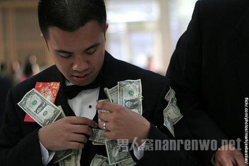波兰---付钱与新娘跳舞