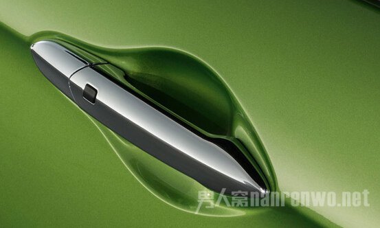 在纽约车展亮相 在纽约车展亮相