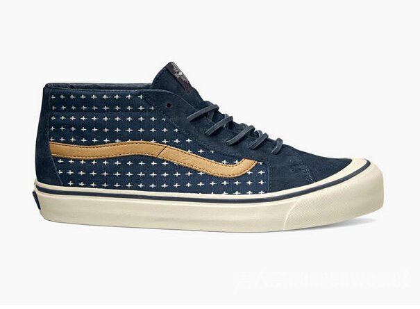 Taka Hayashi x Vault by Vans（深蓝色鞋款细节）