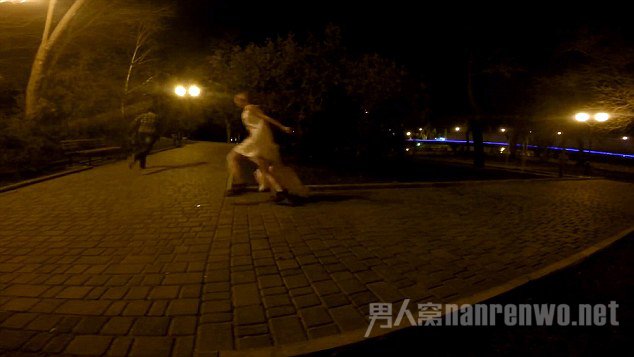惊悚女吸血鬼