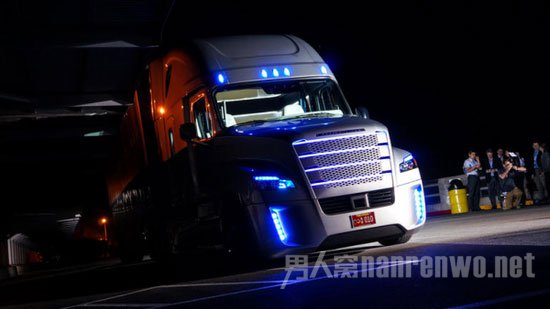 Freightliner Inspiration系列的自动驾驶卡车