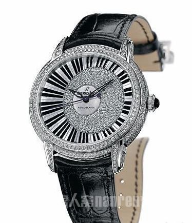 　　Audemars Piguet Millenary系列钻表
