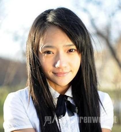刘青校服照片