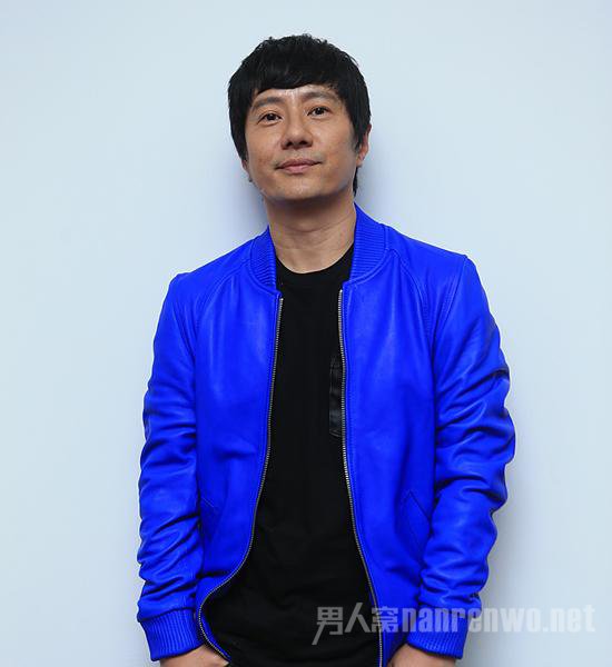刘芸老公郑钧近照