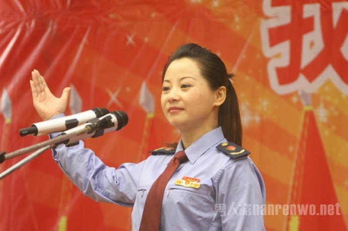 迎七一演讲稿
