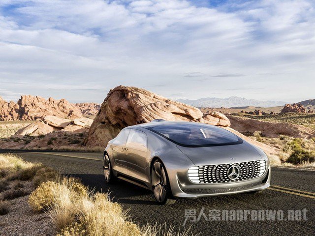 奔驰发布全新研发的F015 Luxury in Motion概念车