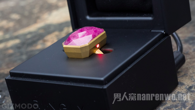 Ringly智能戒指包装