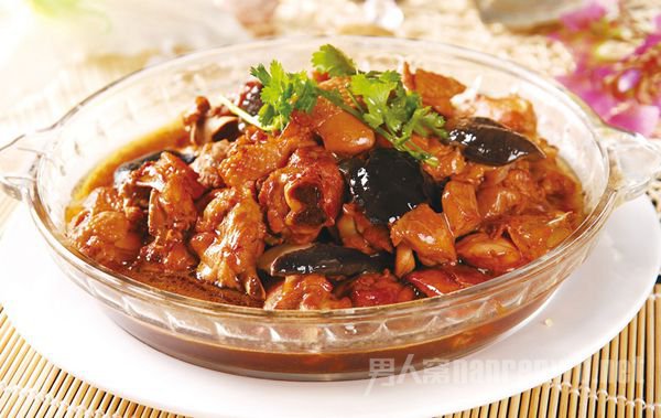 小鸡炖蘑菇