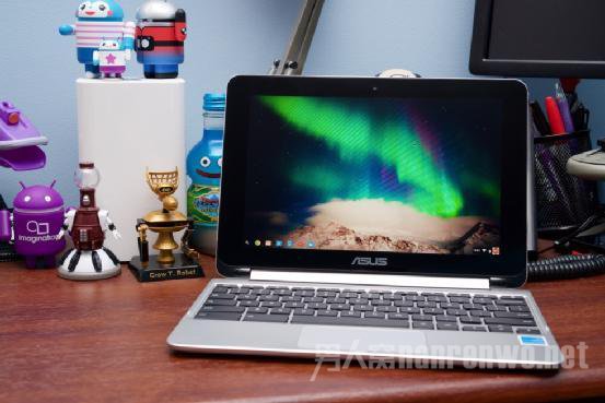 华硕Chromebook Flip外观