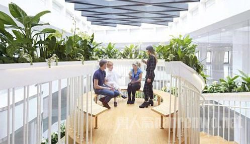 回旋楼梯一层景观 回旋楼梯一层景观