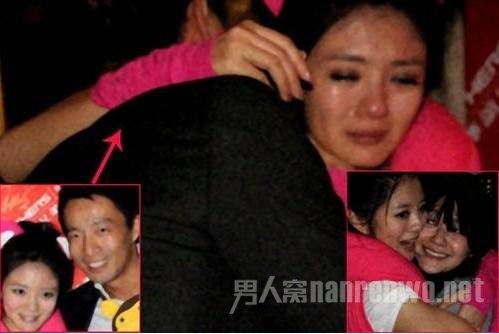 安以轩抱着汪小菲痛哭
