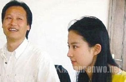 刘亦菲和继父