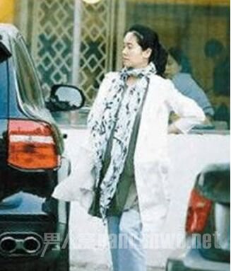 左小青怀孕照片