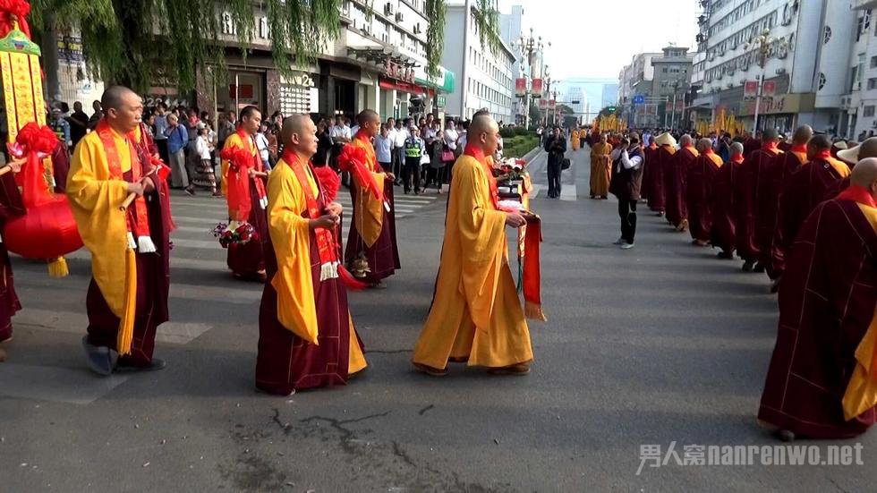 ���๧ӭ���������ؾ���ǹ����