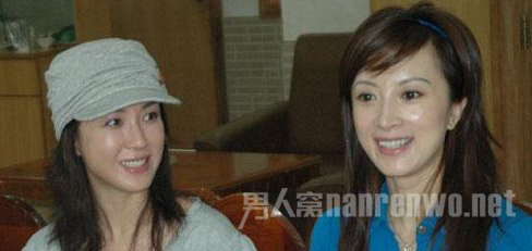 傅艺伟和金巧巧长相相似