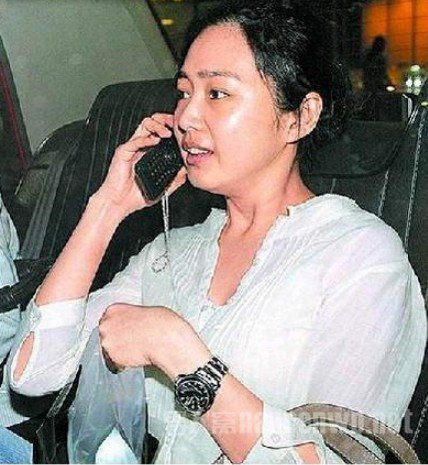 刘德华老婆朱丽倩怀孕 刘德华老婆朱丽倩怀孕