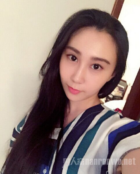 水均益女儿大眼甜美