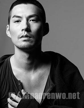  　　严宽男士短发发型寸头