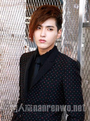  　　吴亦凡2015最新发型男