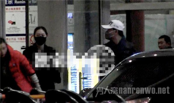 周杰老婆是官雨薇吗?