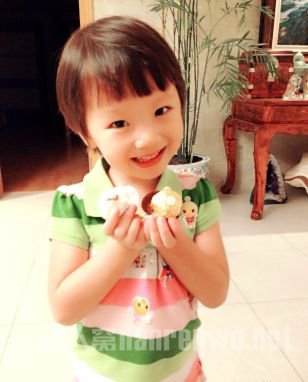 吴若甫女儿近照