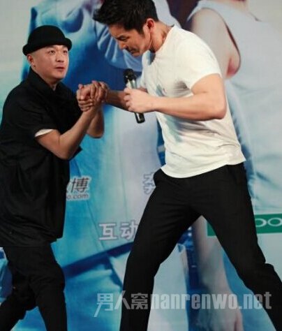 李晨和包贝尔对决