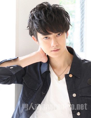 　风度男士烫发发型定位烫