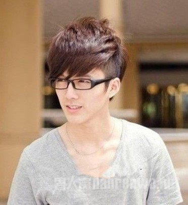 帅气男士烫发发型玉米烫