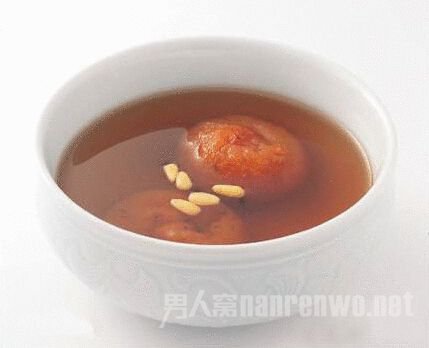 柿饼炖鸽蛋