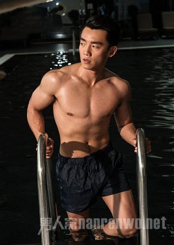 郑凯肌肉照