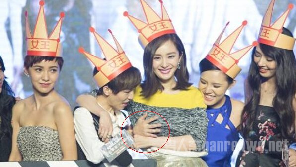 杨幂遭郭敬明袭胸