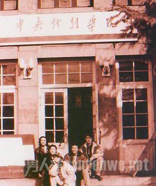 汤唯朱雨辰中戏合照