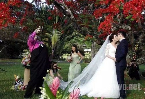 婚礼现场：只邀请至亲好友