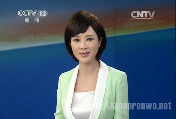 胡蝶只能侧坐