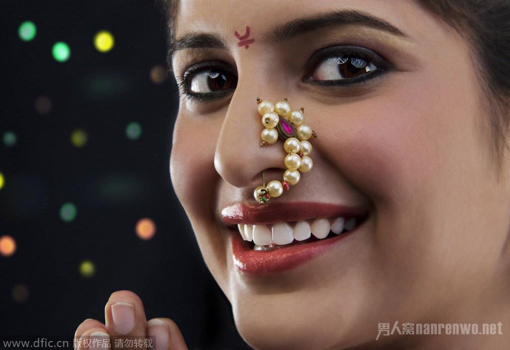 ȫ������������:ӡ��Ů��û��Ƕ�������