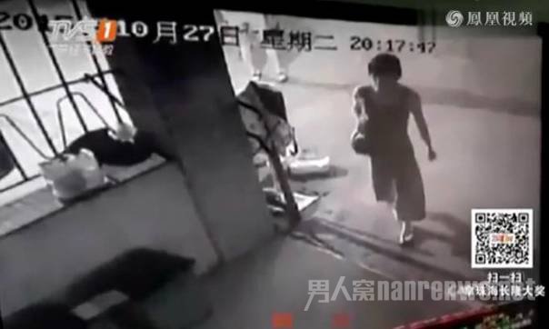 男扮女装的陌生人混入女生宿舍