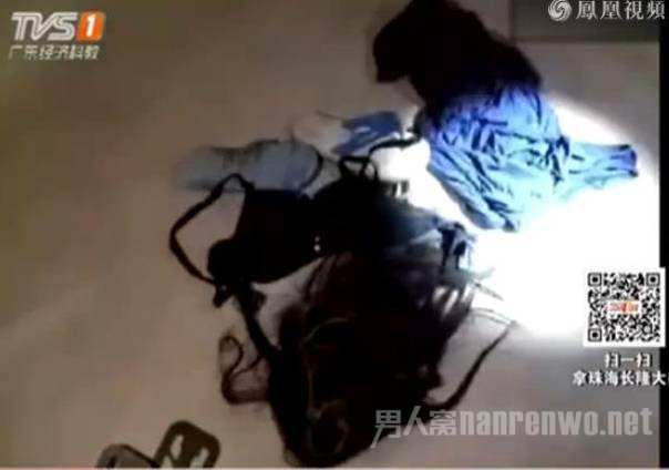 逃跑仓皇掉假发