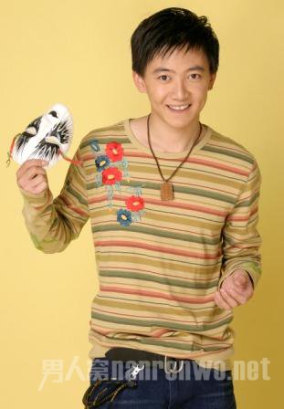 迟佳笑容甜美