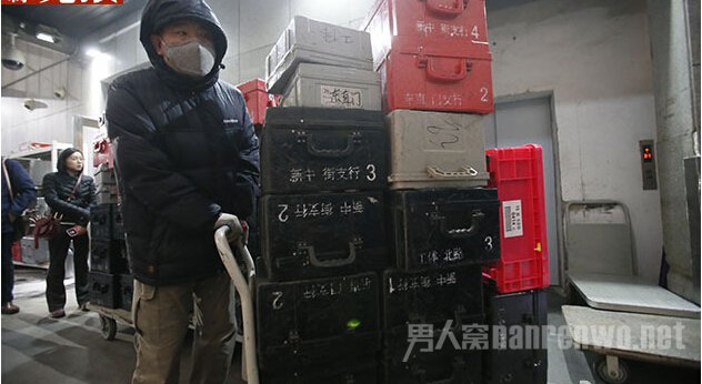 新版人民币武装押运过程