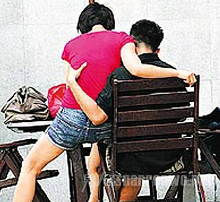 夏文汐和男友偷情