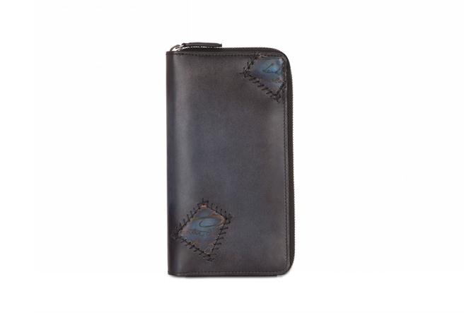 　　Berluti 钱包CNY 8,800