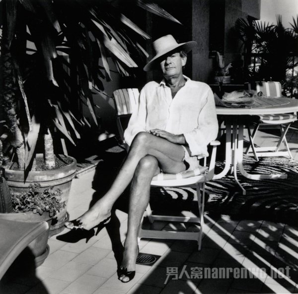 　　Helmut Newton