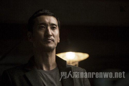 申贤俊最新作品《坏蛋必须死》
