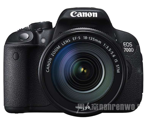 700D