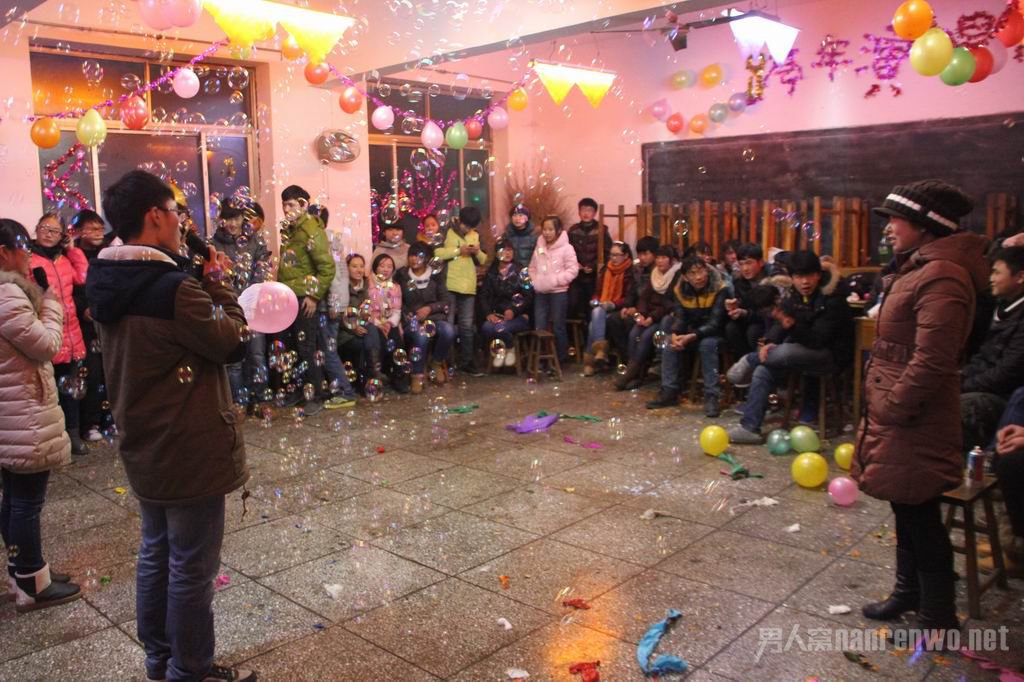 班级元旦晚会策划书